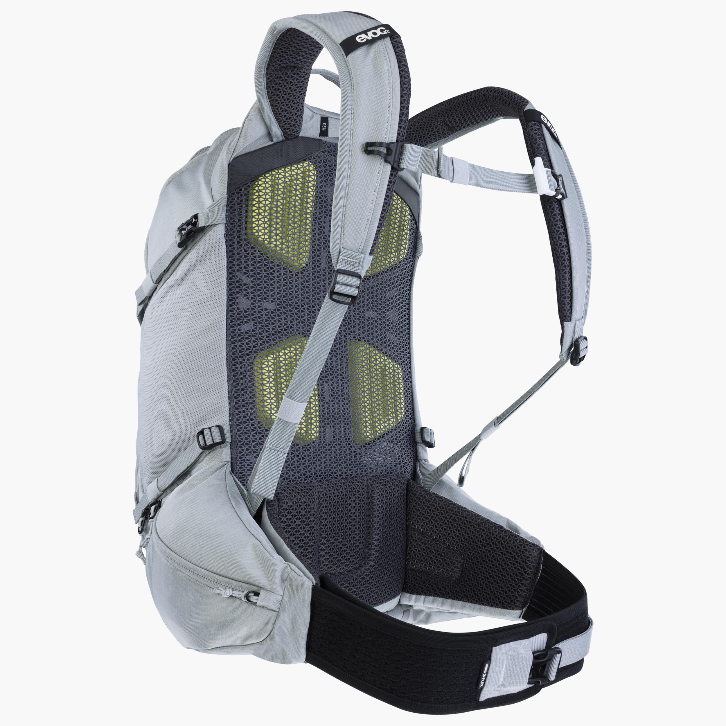 EXPLORER PRO 30 - Fully equipped MTB Transalp backpack with optimal ventilation